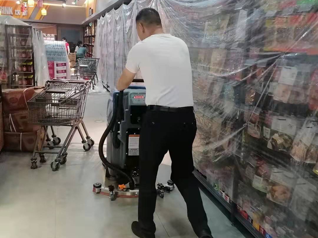超市商场用全自动洗地机推荐